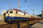 DB E10 1239 mit Rheingold in K�ln Hbf nach Koblenz L�tzel, Juni 2017.