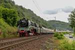 18 201 mit  90 Jahre Rheingold  in Erpel, Juni 2018.