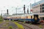 DB 110 350-6 mit Rheingold bei der Ausfahrt in M�nchengladbach Hbf, Mai 2026.