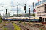 DB 110 350-6 mit Rheingold in M�nchengladbach Hbf, Mai 2026.
