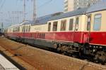Rheingold Domecar Aussichtswagen in Essen Hbf, M�rz 2014.