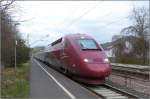 Mit dem Ziel  Paris  durchfhrt dieser Thalys den Haltepunkt Eilendorf im Kreis 
Aachen, Mrz 2012.