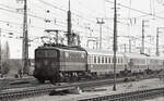 NS 1104 mit TEE-22  van Beethoven  (Frankfurt (M) Hbf - Amsterdam CS) bei der Abfahrt aus Emmerich am 22.04.1976.