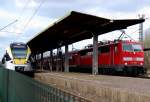 Es ist schon zum Lachen mit der Bahn, da Fährt die Eurobahn die RE 13 von Hamm über Mönchengladbach nach Kaldenkirchen, aber die paar Kilometer bis nach Venlo muss dann die DB AG mit einem 5 Wagenzug