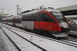 4024 081-4 wartet am 5.1.2019 als S1 nach Bludenz im Lindauer Hauptbahnhof auf Abfahrt.