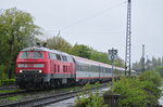 218.499 mit dem Ic 118 bei der Ausfahrt auf dem Dam in Lindau 1.5.16 bei nich so guten Wetter wie man sich es  erhoffte 