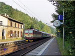 371 005 mit dem EN 459 Kopernikus im Haltepunkt Krippen. Aufgenommen am 15.08.2016.