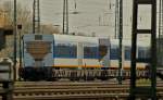 Ziemlich versteckt stehen am 27.10.2011 in Gremberg zwei Flachwagen, auf denen sich Bauteile fr die Niederlndischen SLT-Triebzge 2400-2600 Sprinter Lighttrain befinden, die in Aachen bei Bombardier