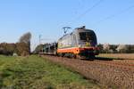 182 531 Hectorrail mit einem leeren Autologistiker bei Rohrsen am 10.04.2019