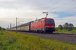 193 335 führte am 19.10.25 einen ARS-Autozug durch Braschwitz Richtung Magdeburg.