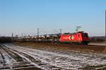 HGK 185 mit Autos sdlich von Elze (Leine) auf dem Weg Richtung Sden.