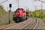 261 015-2 (Voith Gravita 10 BB) ist mit einer Übergabe am Hp Magdeburg Herrenkrug Richtung Magdeburg-Neustadt unterwegs.