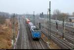 139 285-1 der Eisenbahngesellschaft Potsdam mbH (EGP) als Containerzug passiert den Abzweig Thüringen (At) Richtung Norden.