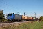 Am 13.10.2017 fuhr die ATLD/XRAIL 145-CL 204 (145 100-4) mit einem Containerzug, den sie seit Aachen West bespannte, bei Hügelheim in Richtung Schweizer Grenze.