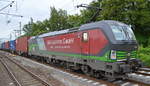 WLC - Wiener Lokalbahnen Cargo GmbH mit der ELL Vectron  193 284  [NVR-Nummer: 91 80 6193 284-7 D-ELOC] Firmenlogo:  B&S LOGISTIK GMBH  mit Containerzug auf dem Weg Richtung Hamburger Hafen am 10.07.19 Bahnhof Hamburg-Harburg.