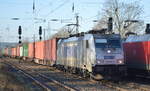 METRANS Rail s.r.o., Praha [CZ] mit  386 018-6  [NVR-Nummer: 91 54 7386 018-6 CZ-MT] und Containerzug am 17.01.20 Bf.