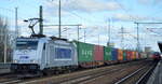 METRANS Rail s.r.o., Praha [CZ]  mit  386 033-5  [NVR-Nummer: 91 54 7386 033-5 CZ-MT] mit Containerzug am 05.02.20 Bf. Flughafen Berlin Schönefeld.