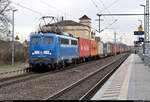 Containerzug mit 140 806-1 (140 017-5) der Eisenbahn-Bau- und Betriebsgesellschaft Pressnitztalbahn mbH (PRESS) durchfährt den Hp Zerbst/Anhalt auf der Bahnstrecke Trebnitz–Leipzig (KBS