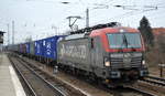 PKP CARGO S.A., Warszawa [PL] mit  EU46-515  [NVR-Nummer: 91 51 5370 027-2 PL-PKPC] und Containerzug am 04.03.21 Durchfahrt Bf. Berlin Köpenick.