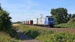 RBH 206, 145-CL 206 (145 102)  Starkes Team sucht Kollegen (m/w)  mit Containerzug in Richtung Bremen (Rohrsen, 02.08.2022).