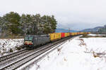 193 648 MRCE/Boxxpress mit einem Containerzug bei Parsberg Richtung Nürnberg, 23.01.2021