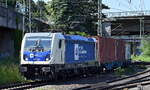 WLC - Wiener Lokalbahnen Cargo GmbH, Wien [A] mit ihrer  187 323  [NVR-Nummer: 91 80 6187 323-1 D-WLC] und einem Containerzug am 07.06.23 Ausfahrt Hamburg Hafen am Bahnhof Hamburg-Harburg. Da wusste der TF. noch nicht vom bevorstehenden Dilemma, dieser Zug blieb nämlich am späten Nachmittag zwischen Bienenbüttel und Uelzen einfach defekt mitten auf der Strecke liegen und hielt den ganzen Rushhour Verkehr in diese Richtung auf, so kann es manchmal kommen !!!    
