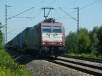 Hier ist 185 600-4 mit dem LKW Walter KLV kurz vor Ringsheim.