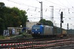 185 527-9 von Crossrail fhrt mit einem langen Ewals-Cargo-Care Containerzug aus Geleen-Lutterade(NL) nach Novara(I) bei der Ausfahrt von Aachen-West und fhrt in Richtung Aachen-Hbf,Kln bei