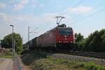 Am frhen Nachmittag des 08.07.2013 befuhr Crossrail 185 596-4 mit einem Containerzug die KBS 703, hier kurz vor Kollmarsreute auf der Hhe von Sexau gen Norden.