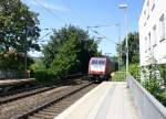 185 600-4 von Crossrail  kommt durch Aachen-Schanz mit einem langen Bulkhaul-Ganzzug-Containerzug aus Zeebrugge-Ramskapelle(B) nach Melzo(I) aus Richtung Aachen-West und fährt in Richtung