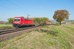 187 148 mit einem gemischten Güterzug bei Retzbach-Zellingen Richtung Würzburg, 13.10.2018