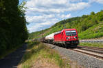 187 116 mit einem gemischten Güterzug bei Gambach Richtung Würzburg, 01.08.2019