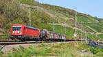 DB Cargo 187 113 mit gemischtem Gterzug auf der linken Rheinstrecke in Richtung Bingen (Boppard, 18.09.2020).