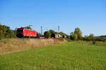 187 158 DB Cargo mit einem gemischten Güterzug bei Thüngersheim Richtung Gemünden, 09.09.2020