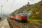 1293 189 ÖBB Vectron in Kaub am Rhein, am 25.11.2023.