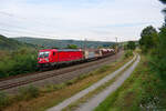 187 156 DB Cargo mit einem gemischten Güterzug bei Obersinn Richtung Gemünden, 22.09.2021