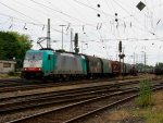 Die Cobra 2807 fhrt mit einem gemischten Gterzug aus Antwerpen-Noord(B) nach Kln-Gremberg bei der Ausfahrt Aachen-West und fhrt in Richtung Kln bei Regenwolken am 16.6.2012.