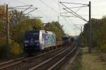 Gemischter Güterzug bei Weimar gezogen von der 152 136-6 dem Werbe AlbatrosExpress in Blau.