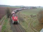 294 262 war mit einem 1040 Tonnen schweren Gterzug Richtung Amberg unterwegs und hat Untersttzung von einer 363 als Schiebelok bekommen. Leider wird auf dieser Strecke (Amberg-Schnaittenbach) nicht mehr mit Schiebelok gefahren. die 294 alleine drfte max. 770 Tonnen Last mitnehmen. Diese Foto entstand kurz vor Einstellung der Schiebedienste auf dieser Strecke.