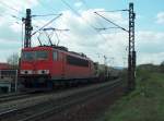 DB 155 046-6 mit einem gemischten Gterzug Richtung Mainz in Wiesbaden-Biebrich; 15.04.2008