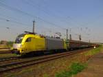 MRCE ES 64 U2-010 mit Schiebewandwagen Richtung Groheringen, in Naumburg (S) Hbf; 21.04.2011