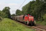 294 597-0 fhrt am 28. Juli 2011 um 12:07 Uhr mit einem Gterzug durch Ahlten