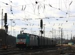 Die Cobra 2841 fhrt mit einem Kurzen Coilzug aus Linz-Voestalpine(A) nach Genk-Goederen(B) bei der Ausfahrt aus Aachen-West und fhrt in Richtung Montzen/Belgien bei Sonne und Wolken am 13.4.2013.