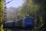 Ein Nachschuss von der 185 510-5 von Railtraxx fährt als Schubhilfe sie schiebt einem schweren Coilzug aus Linz Voestalpine(A) nach Antwerpen Waaslandhaven(B) bis zum Gemmenicher-Tunnel.