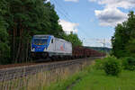 187 330 HLG mit einem leeren Holzzug bei Postbauer-Heng Richtung Nürnberg, 03.07.2020