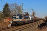 Die 383 208 ZSSK Cargo mit einem Kesselzug bei Rüppertsgrün/Pöhl gen Hof.