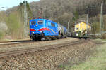 Lokomotive 151 170-8 durchfährt mit einem Kesselwagenzug den Bahnhof Solnhofen Richtung Treuchtlingen.