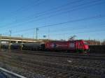 185 587-3 von HGK durchfhrt am 2.01.09 mit dem Lgerdorfer Staubgutzug Hamburg-Harburg Richtung Sden.