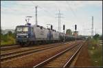 RBH 122 / 143 950 mit der Schwestermaschine RBH 123 und einem Kesselwagenzug am 28.09.2013 in Berlin Schnefeld Flughafen