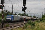 Durchfahrt am 09.06.2015 von RheinCargo 2015 (145-CL 201/145 097-2) mit einem Kesselzug in Müllheim (Baden) gen Norden.